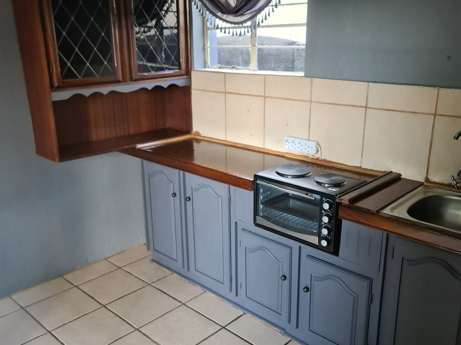 To Let 1 Bedroom Property for Rent in Miederpark North West